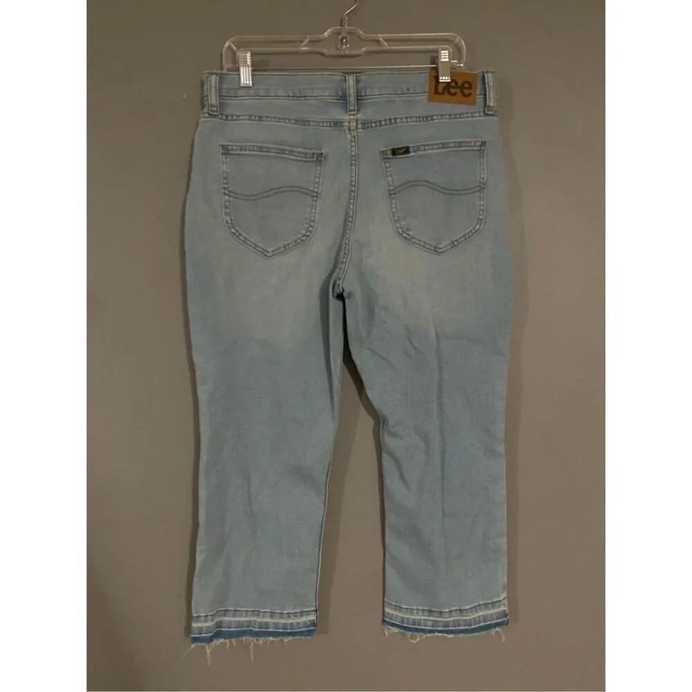 Lee 10 High Rise Relaxed Fit Light Wash Crop Blue Denim Jeans Size 14